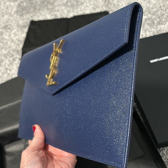 Authentic Like New Yves Saint Laurent Uptown Leather Envelope Pouch Clutch - Picture 6 of 14